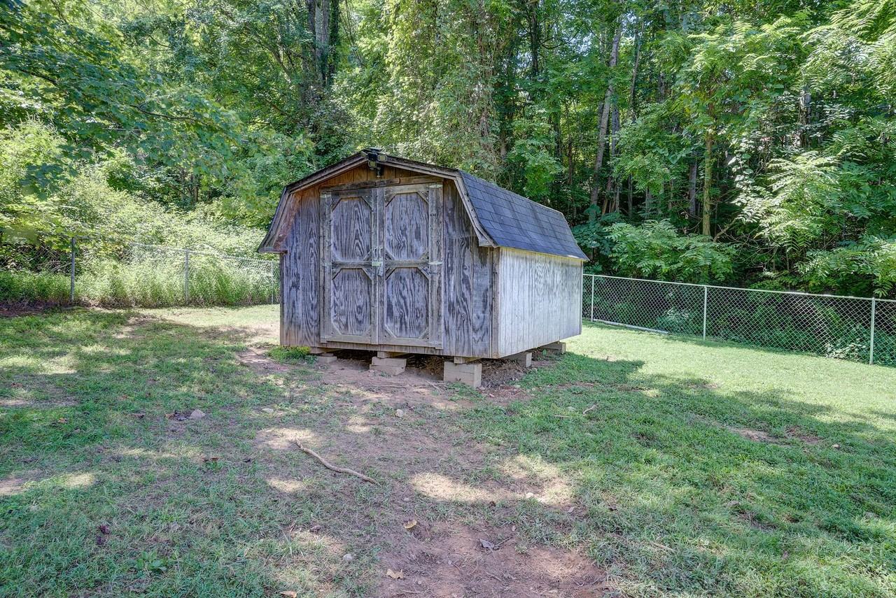 1883 Powder Branch Road - Photo 4 of 43