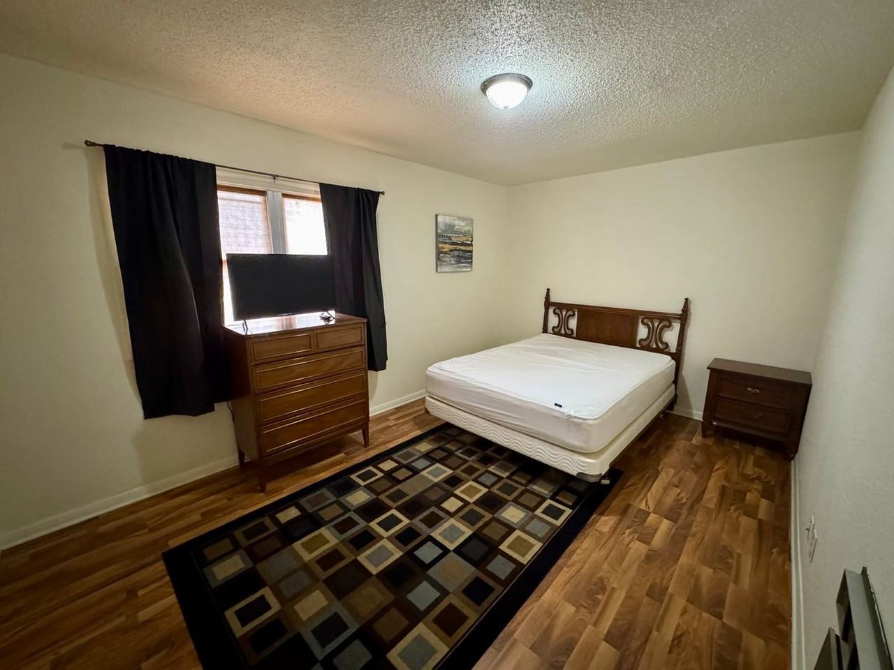 723 20th St #7 - Photo 6 of 14