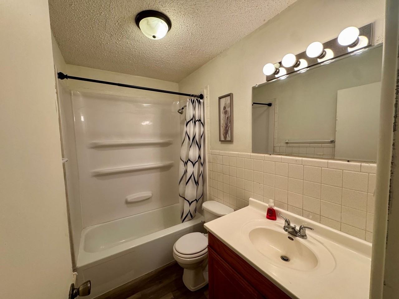 723 20th St #7 - Photo 7 of 14