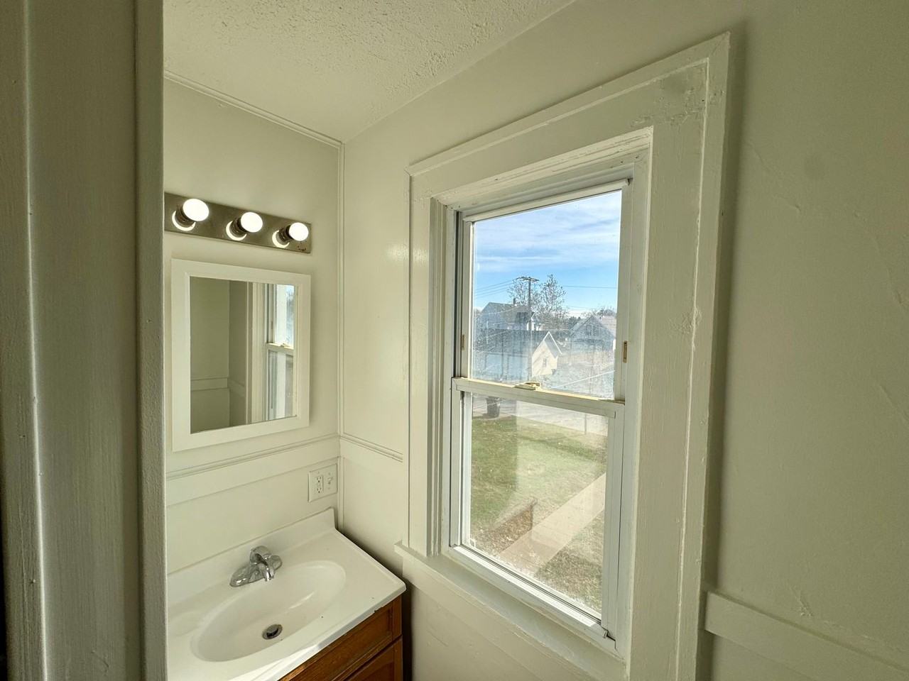 406 15th Ave - Photo 5 of 20