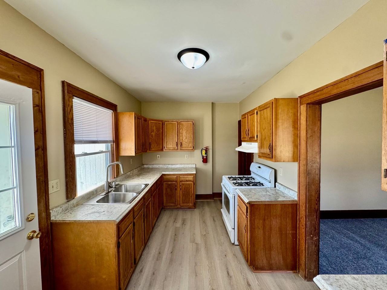 414 15th Ave - Photo 2 of 24