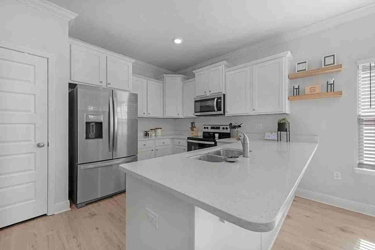 183 Hammock Oaks Boulevard - Photo 6 of 37