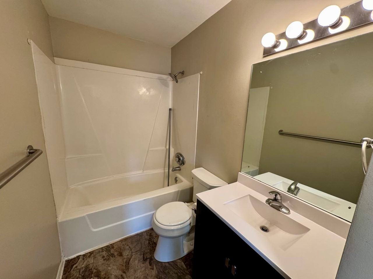 3021 4th St #5 - Photo 5 of 17