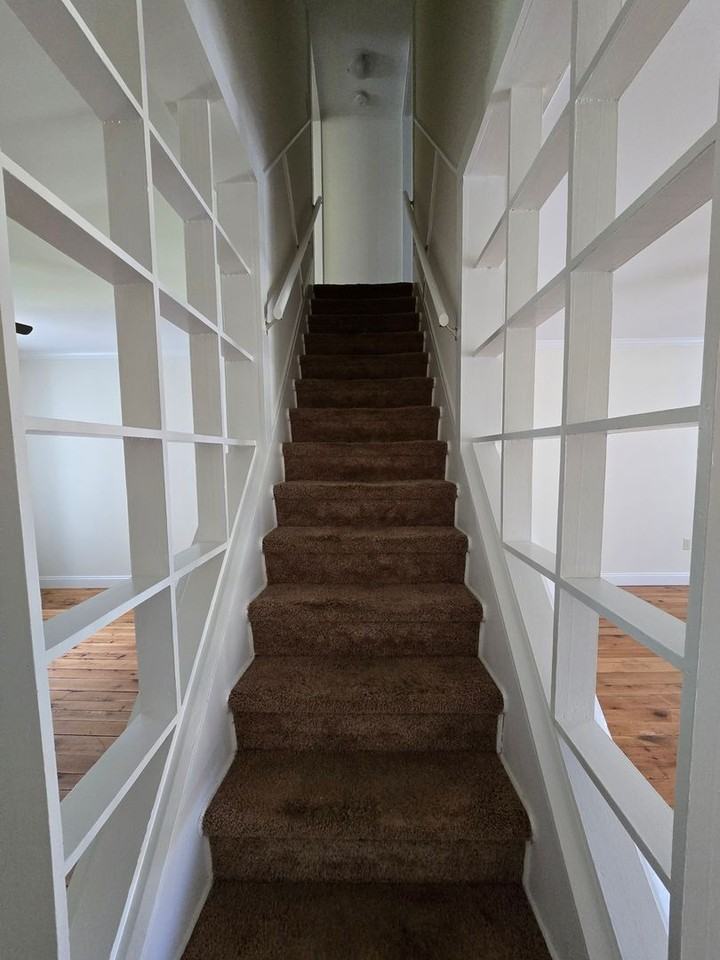 231 N Walborn Ave - Photo 6 of 12