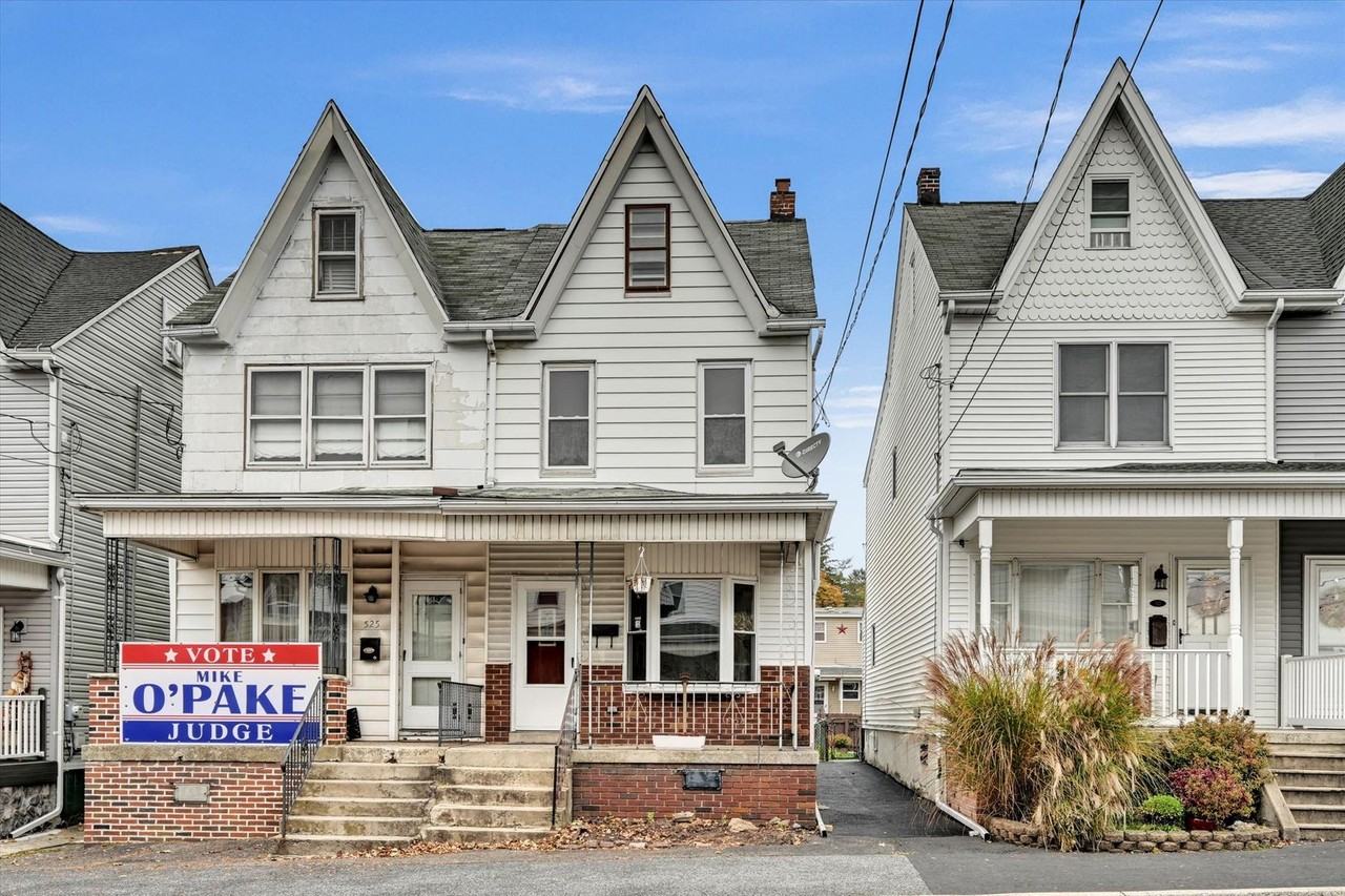 523 W Oak St - Photo 2 of 25