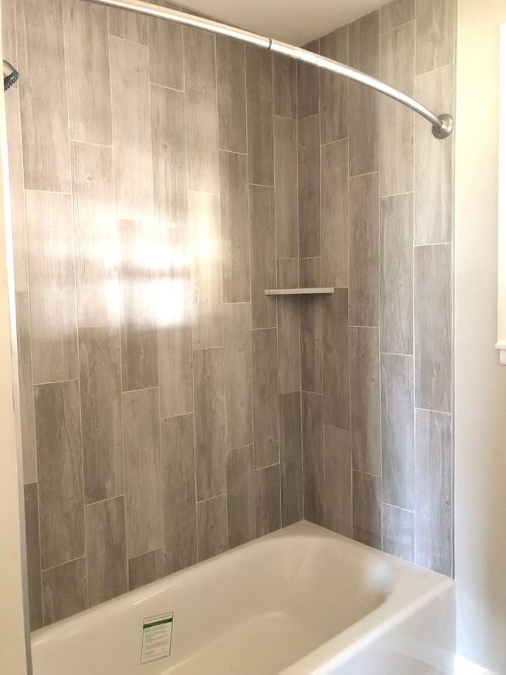 122 Anchor Dr - Photo 2 of 9