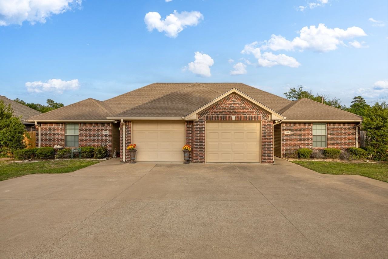 6918 County Road 1215 - Photo 3 of 23