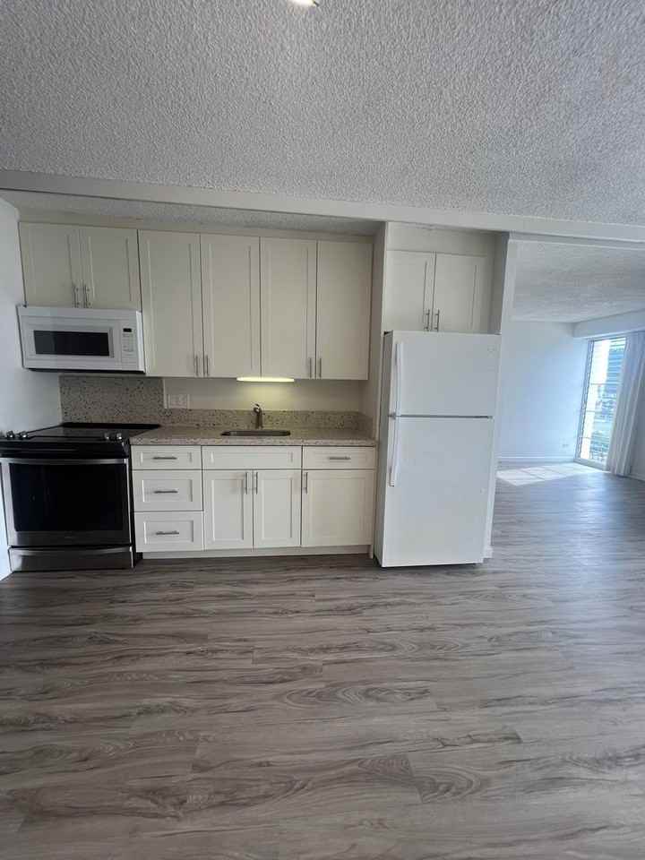 1655 Makaloa St #1114 - Photo 5 of 17