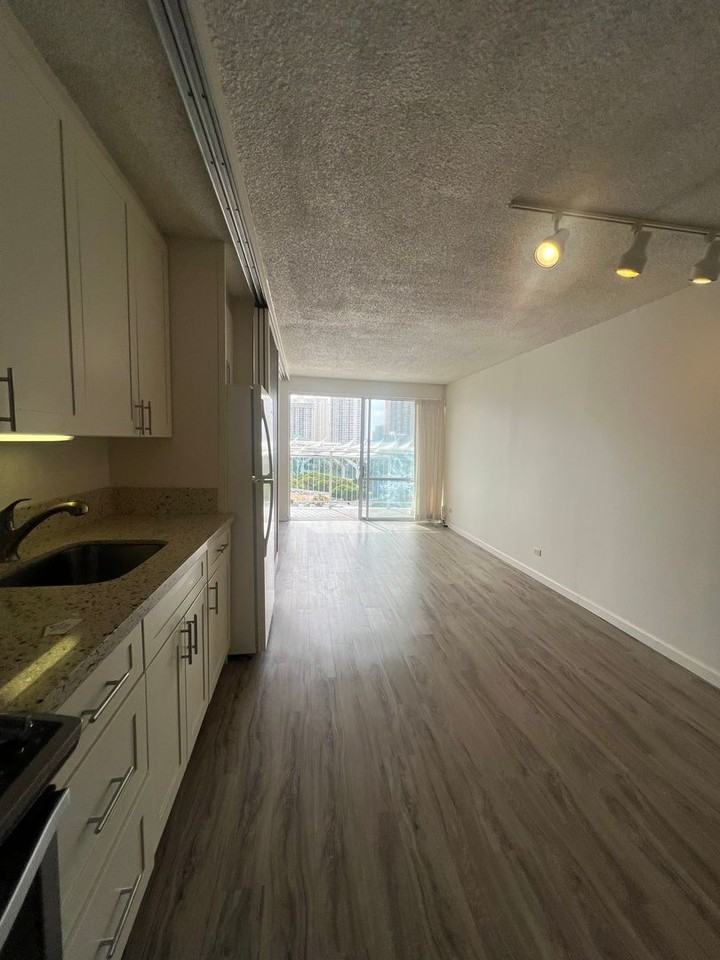 1655 Makaloa St #1114 - Photo 6 of 17