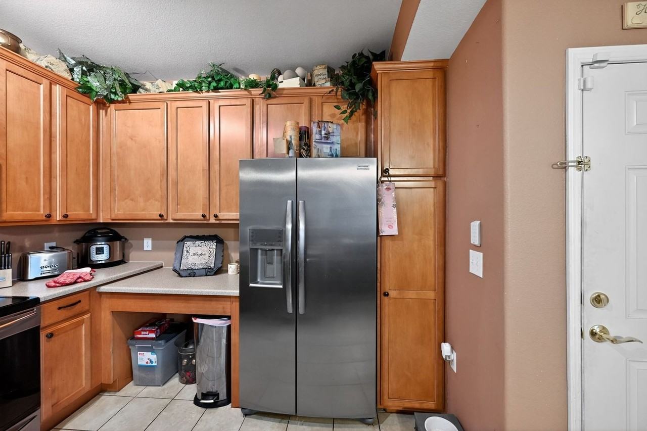 16386 E Fremont Ave - Photo 2 of 35