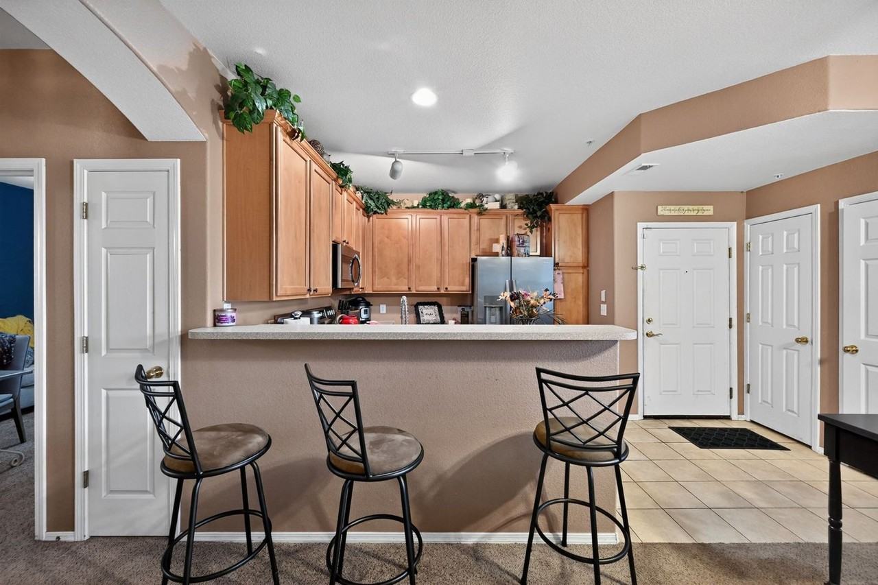 16386 E Fremont Ave - Photo 6 of 35