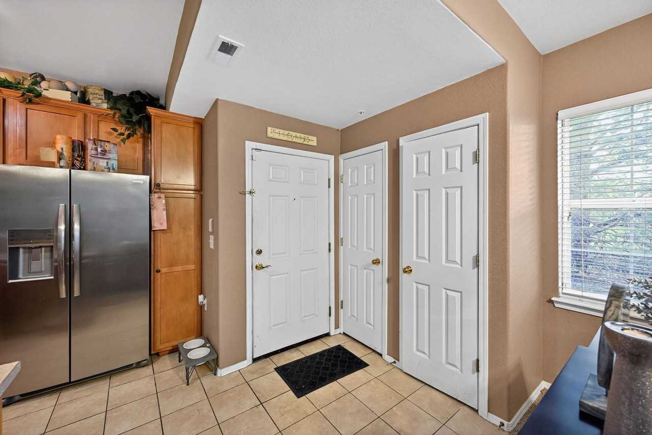 16386 E Fremont Ave - Photo 7 of 35