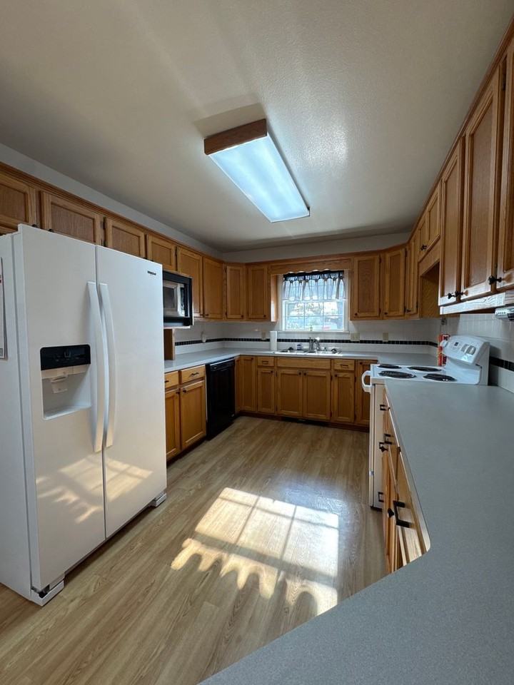 3606 Highway 71 E - Photo 6 of 23