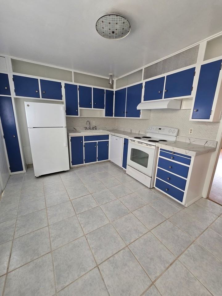 1505 Altez Street Northeast - Photo 3 of 13