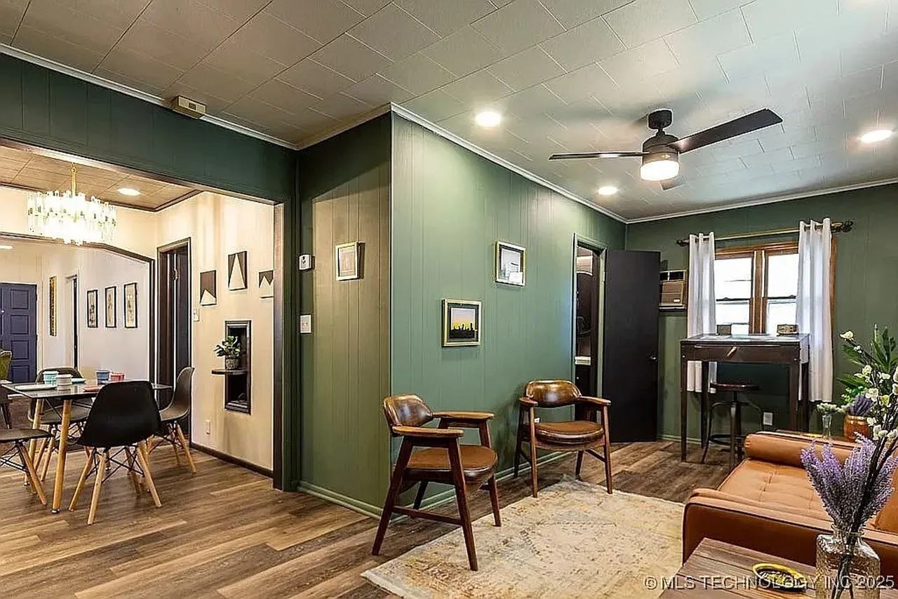 610 East Zion Street - Photo 5 of 19