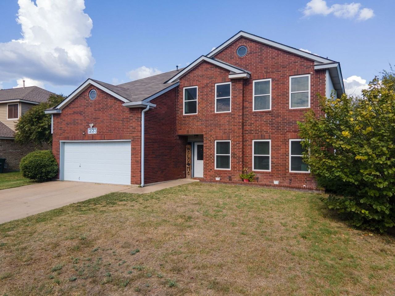 223 January Street - Photo 2 of 33