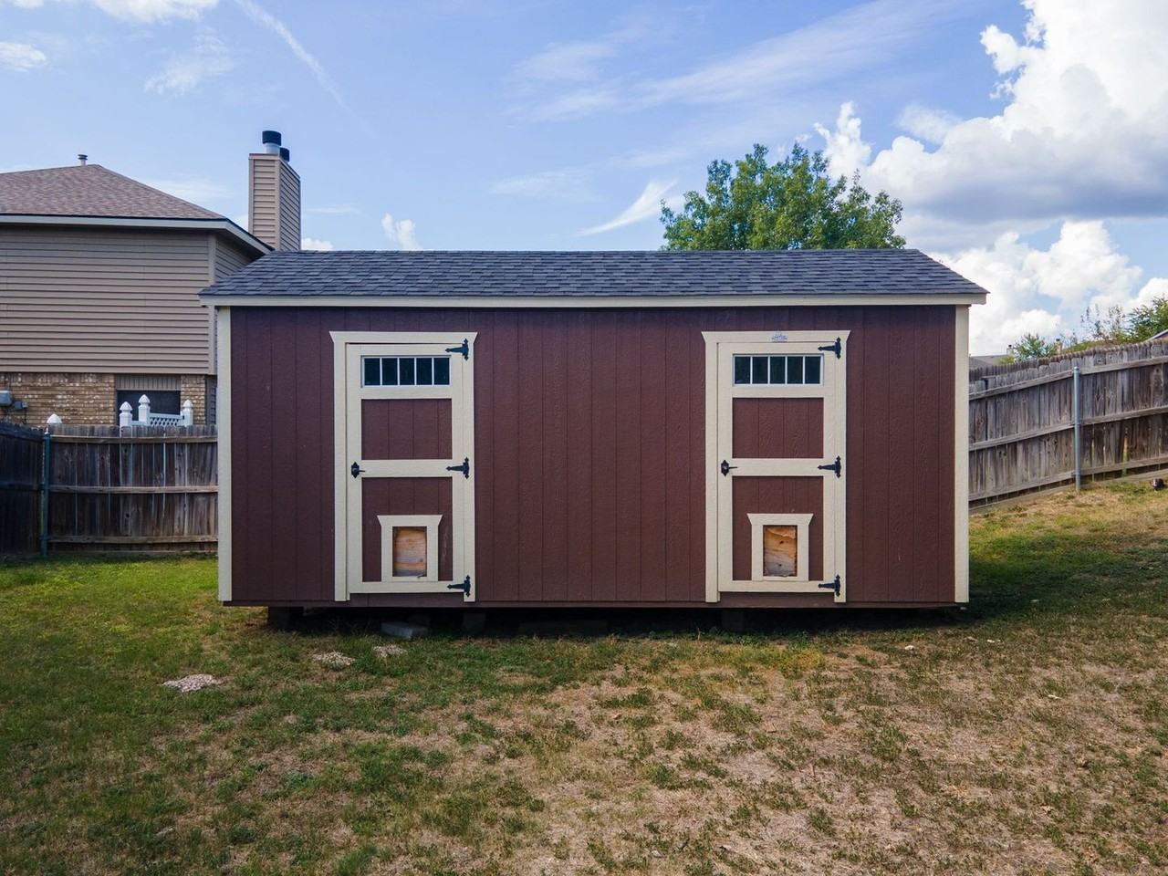 223 January Street - Photo 5 of 33