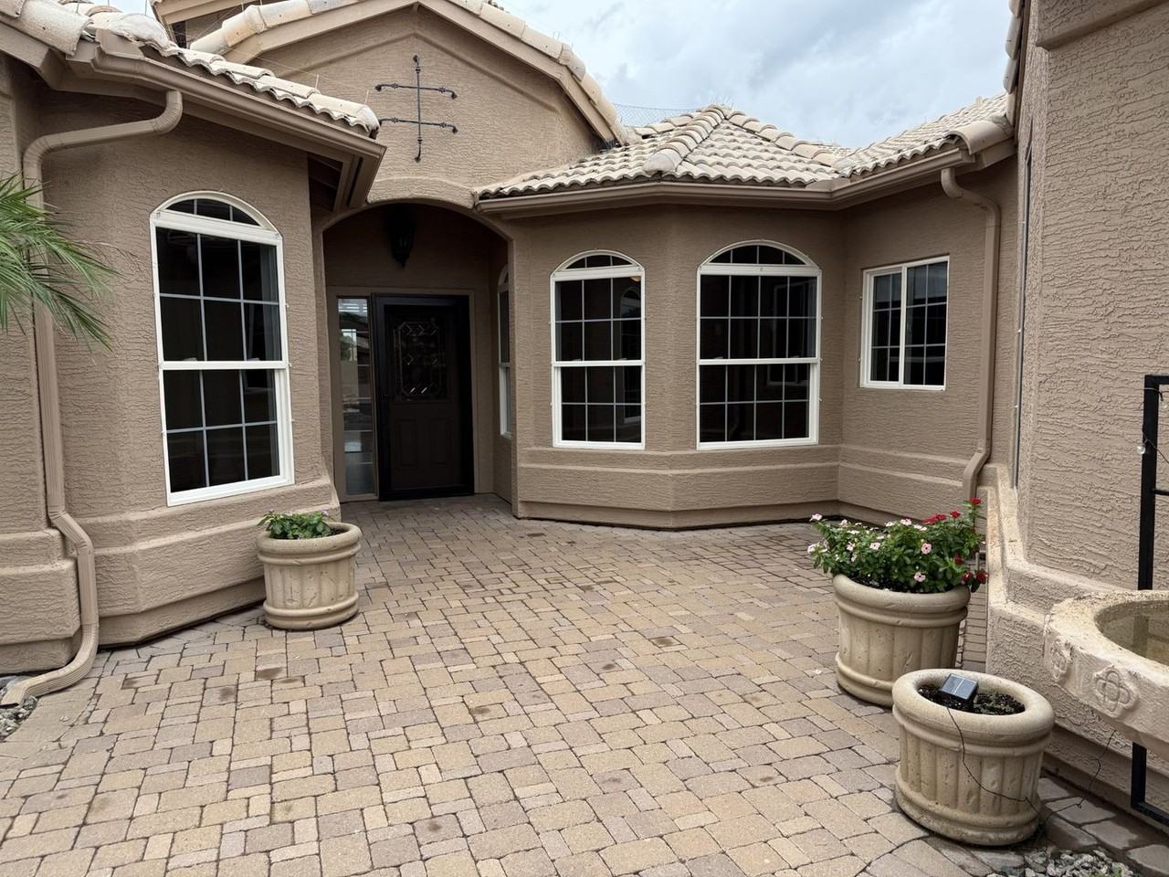 15061 West Pinchot Avenue - Photo 4 of 41