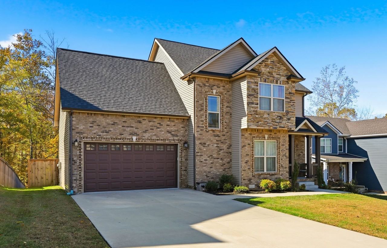 226 Penelope Lane - Photo 2 of 41