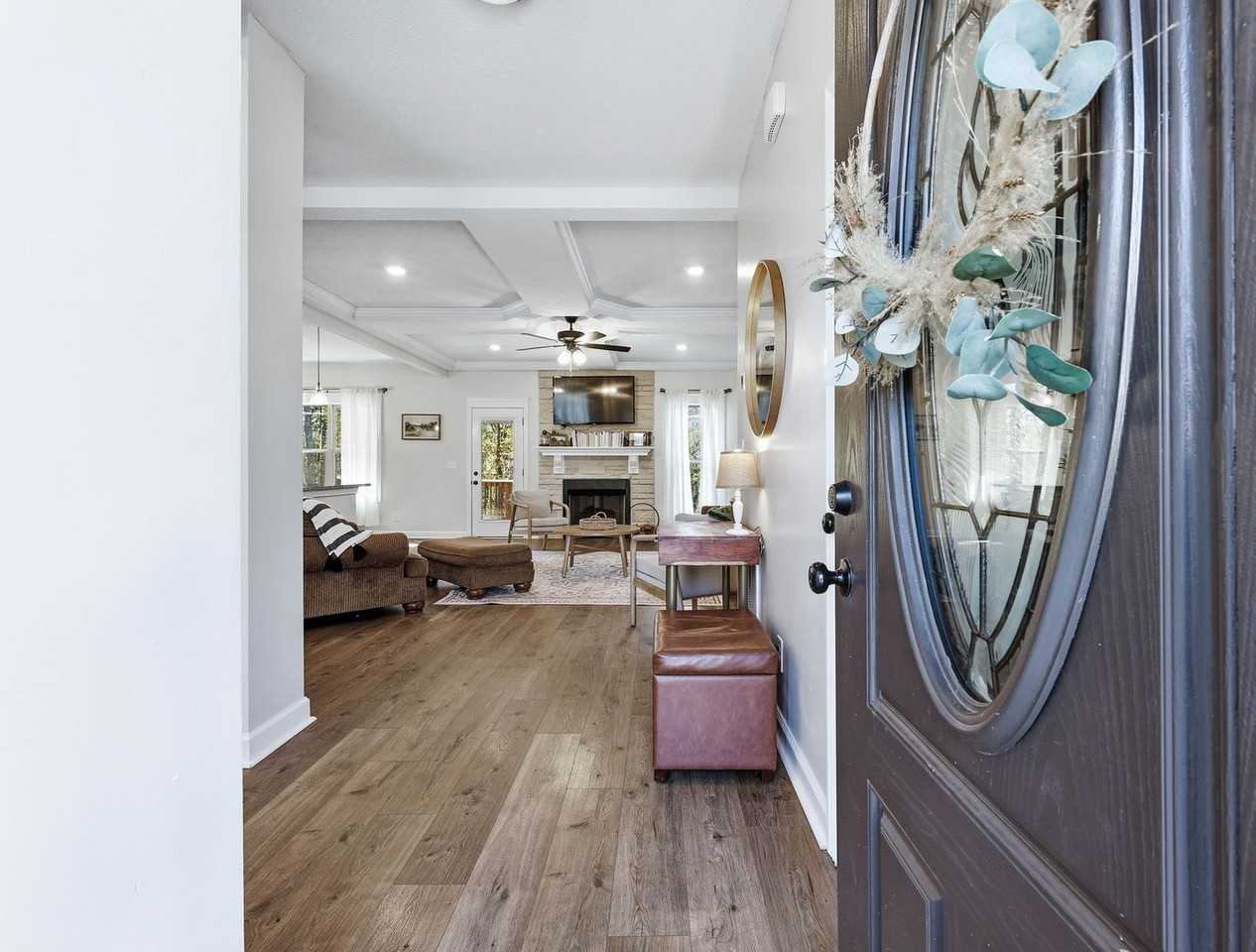 226 Penelope Lane - Photo 5 of 41