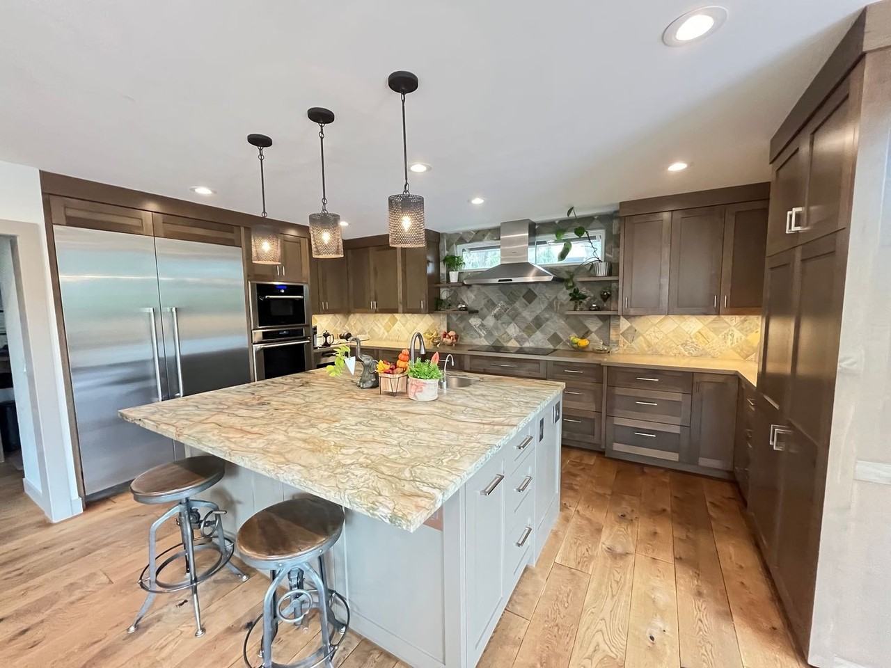 221 Twin Ridge Dr - Photo 6 of 40