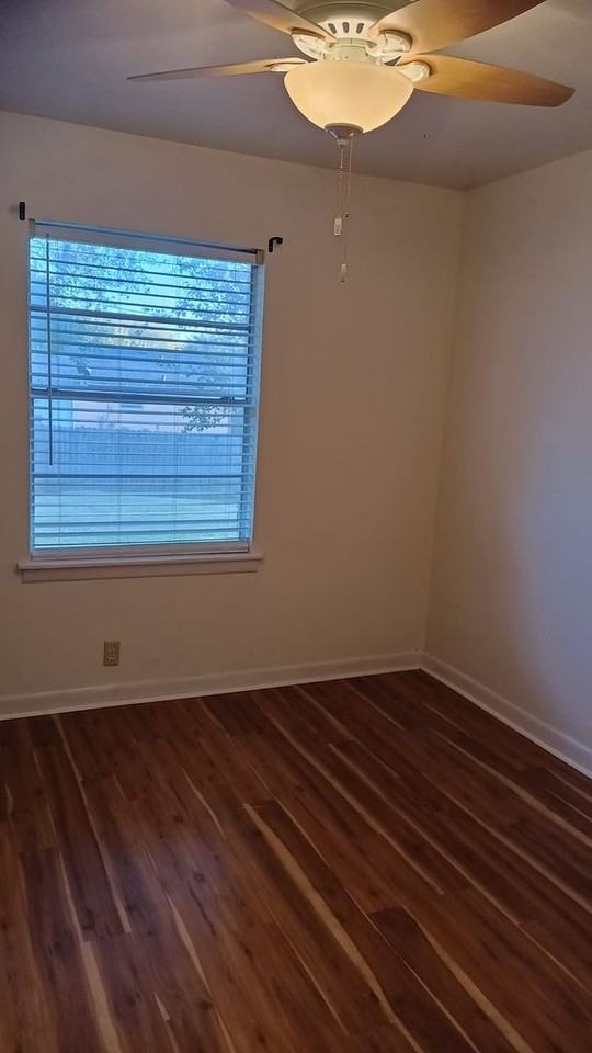 1402 Hillcrest Drive - Photo 7 of 38