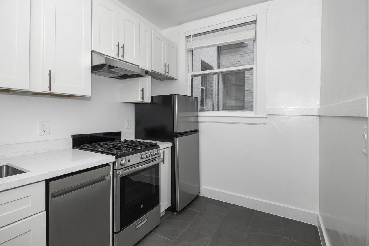 1035 Sutter - Photo 4 of 23