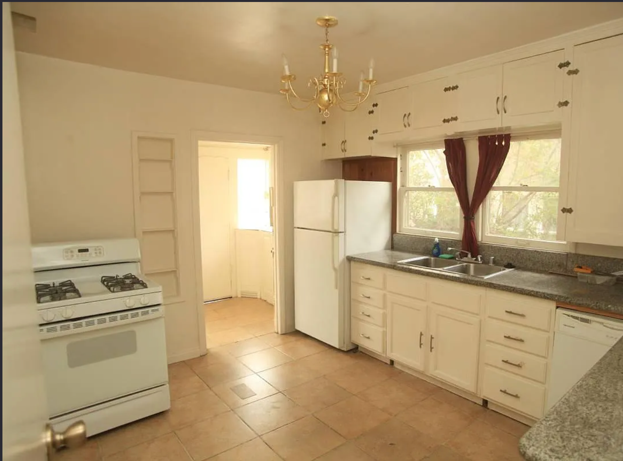 1238 N Gardner St - Photo 5 of 11