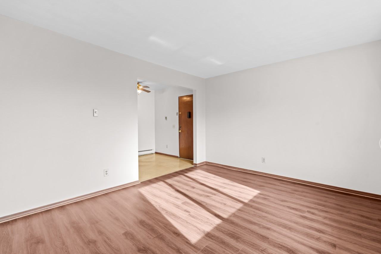 1110 Lewis St #13 - Photo 5 of 22