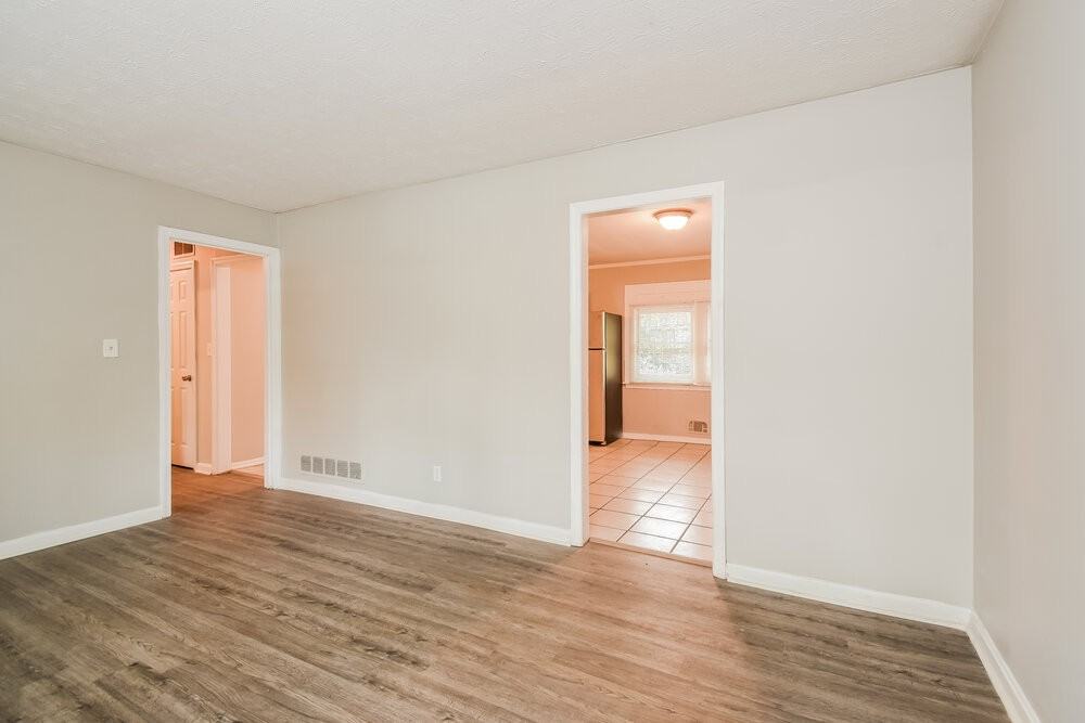 643 Milford Dr Sw - Photo 5 of 16