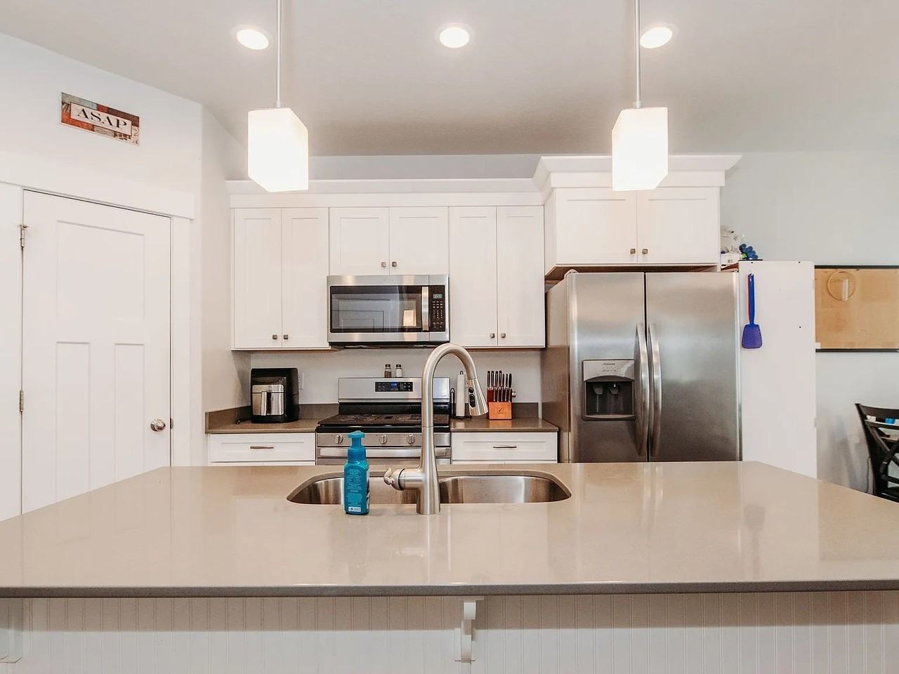 1723 Nw - Photo 7 of 33