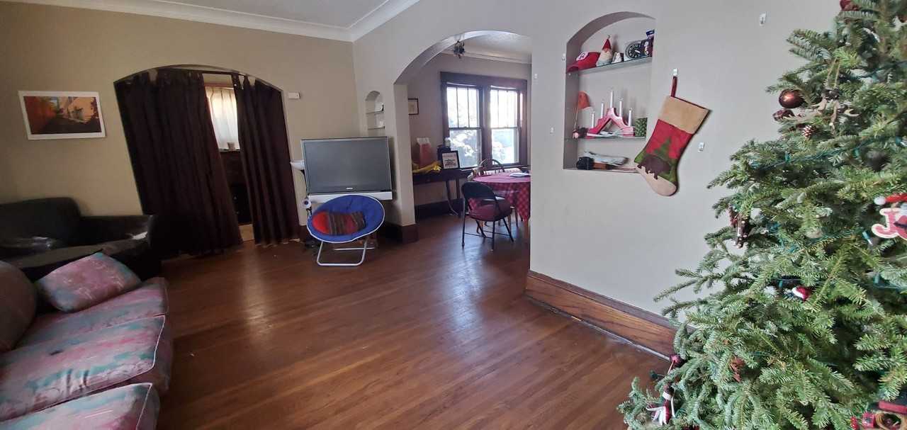 1517 Fairmount Ave - Photo 5 of 16