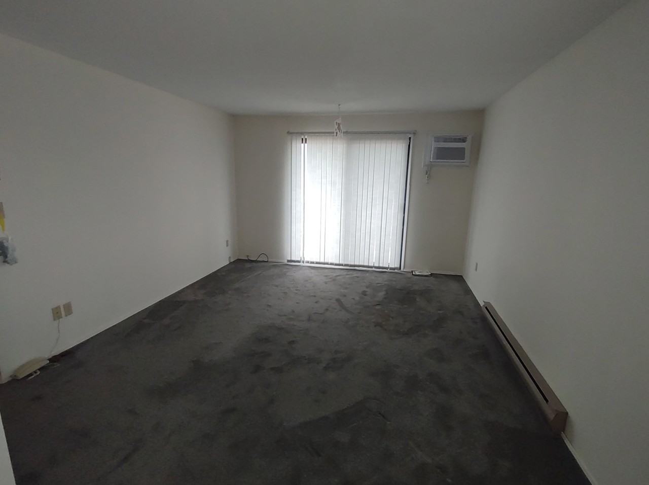 60 Shuswap St Se #301 - Photo 2 of 9