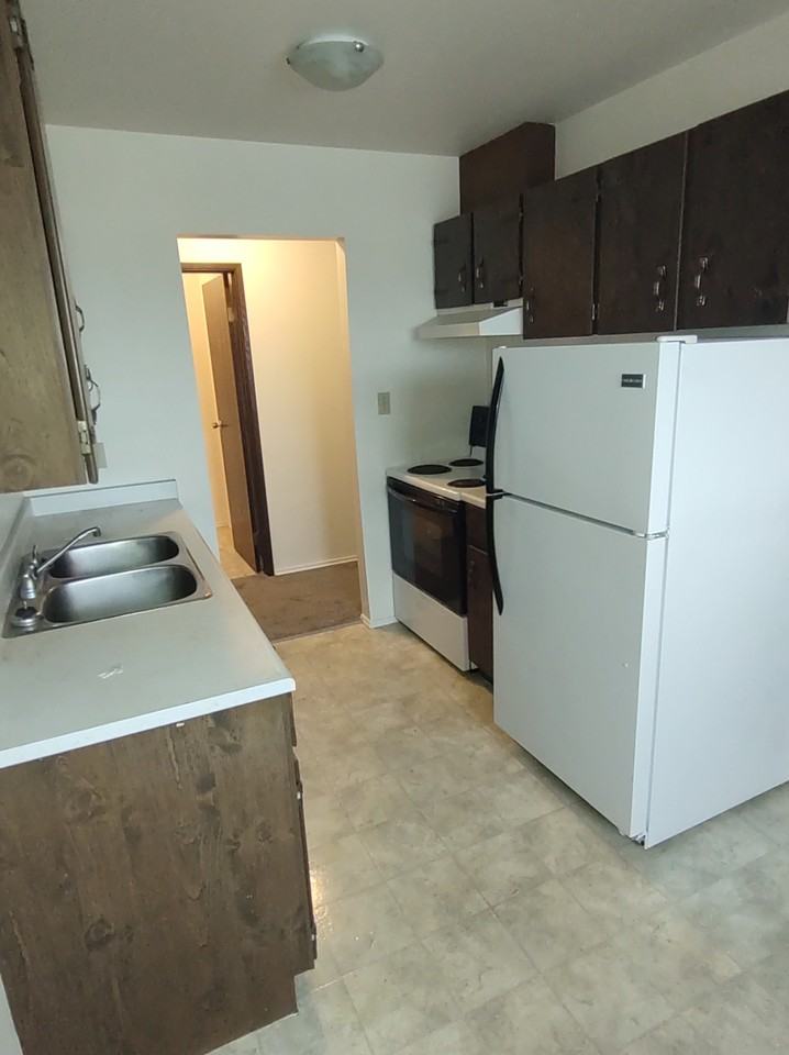 60 Shuswap St Se #301 - Photo 3 of 9