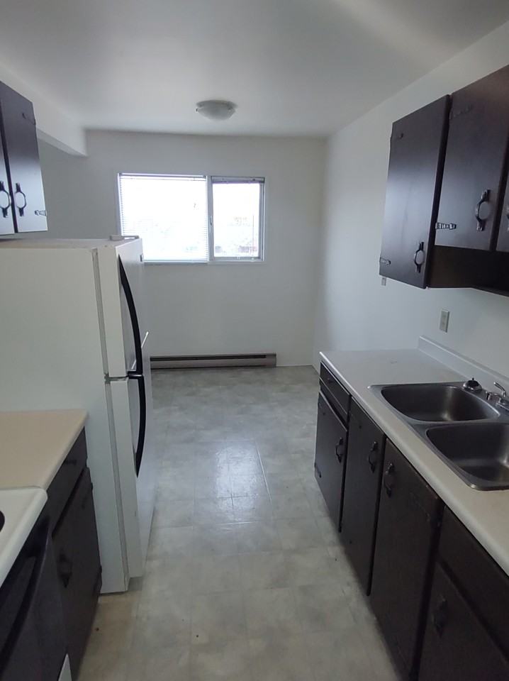 60 Shuswap St Se #301 - Photo 4 of 9