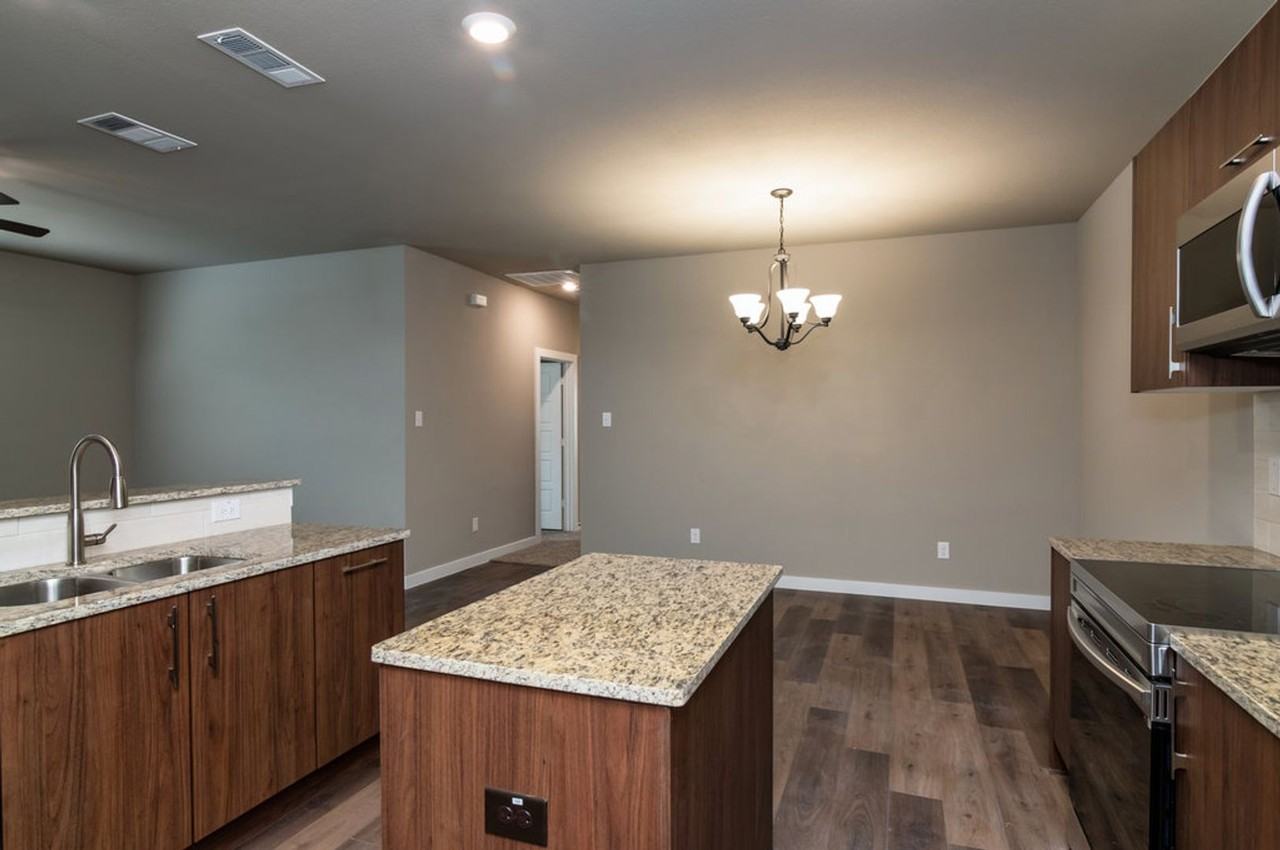 636 Harvest Moon Dr - Photo 6 of 20