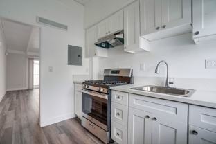 Clarington Ave 3710 - Photo 1 of 1