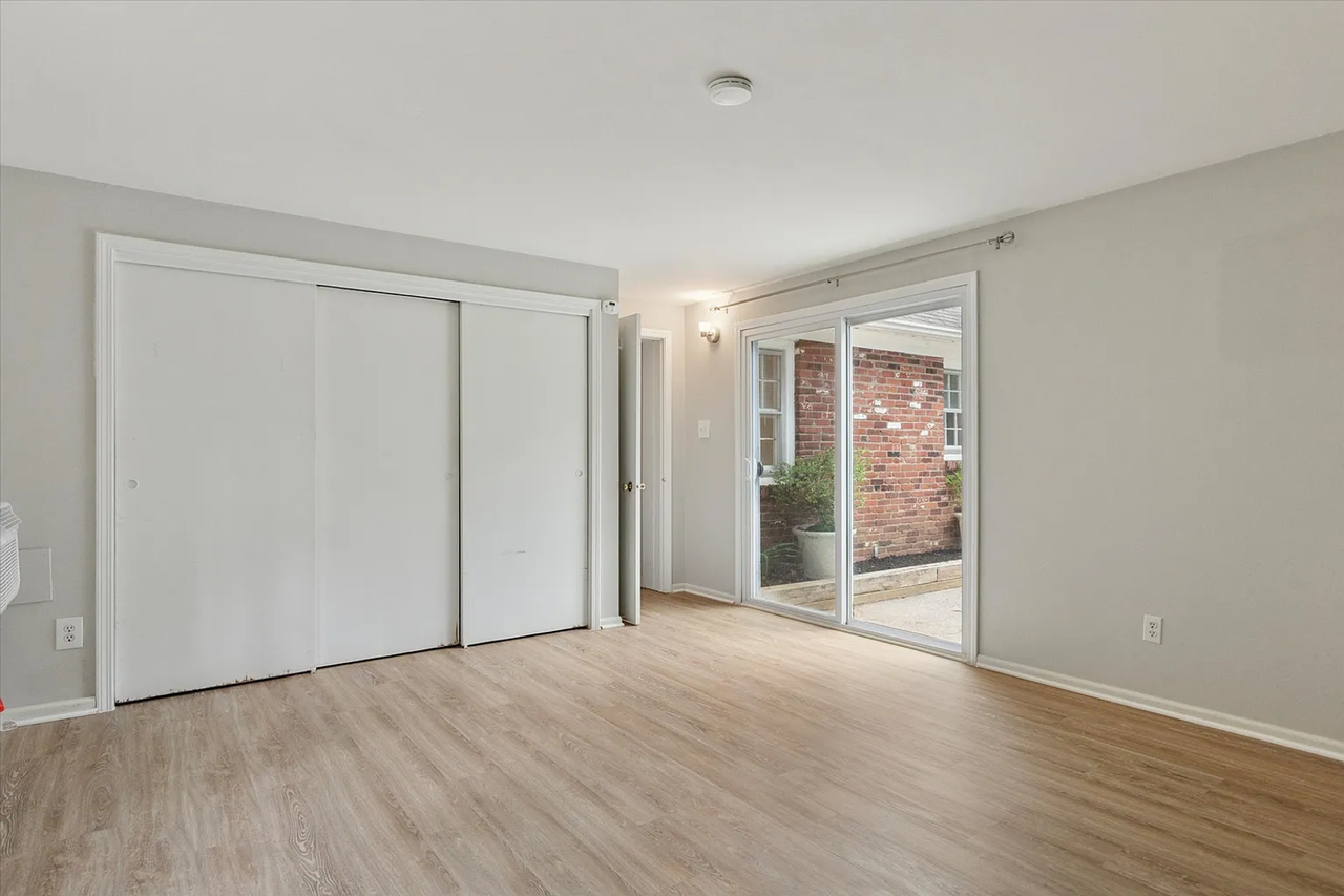 310 Pine Tree Rd - Photo 5 of 23