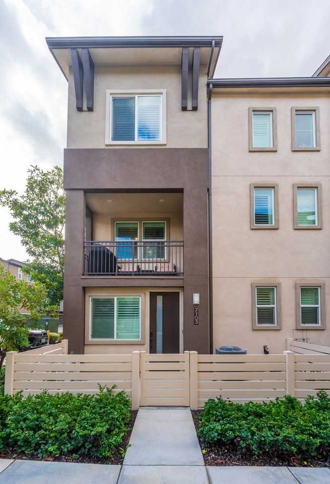 7103 Ryder Ln - Photo 2 of 45