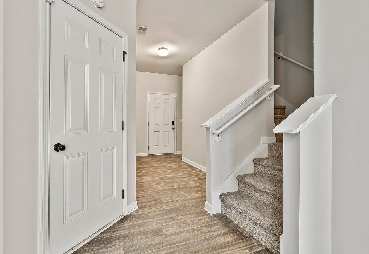 5037 Pioneer Pkwy - Photo 4 of 20