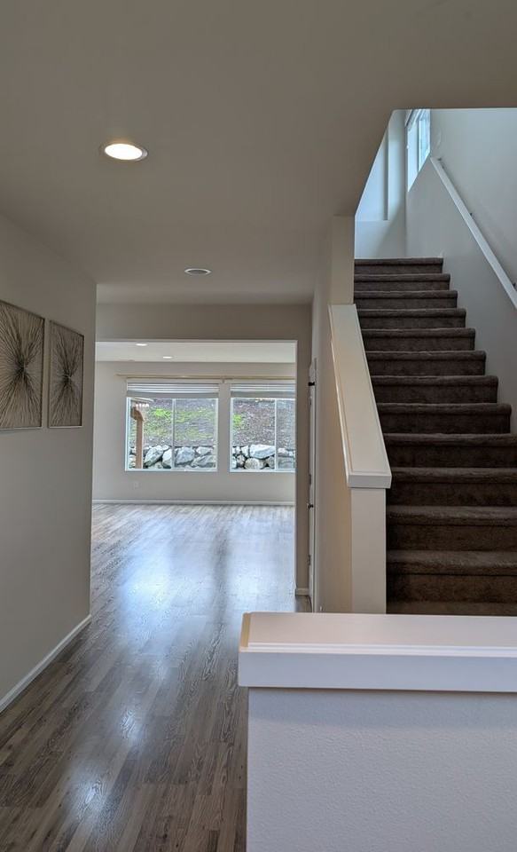 8024 81st Dr Ne - Photo 3 of 28