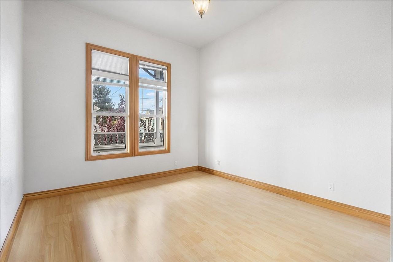 1702 Paru Street #B - Photo 4 of 18