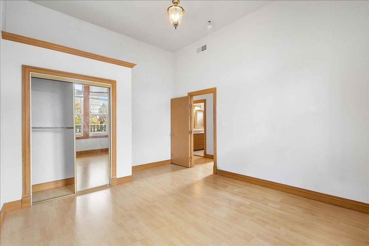 1702 Paru Street #B - Photo 5 of 18