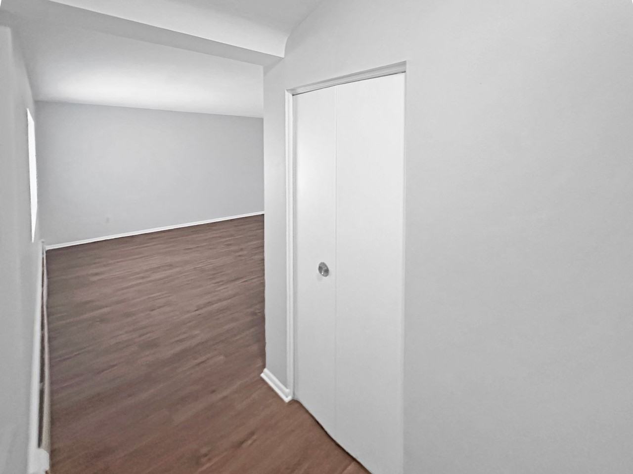 2843 S Burdick St #B - Photo 2 of 9