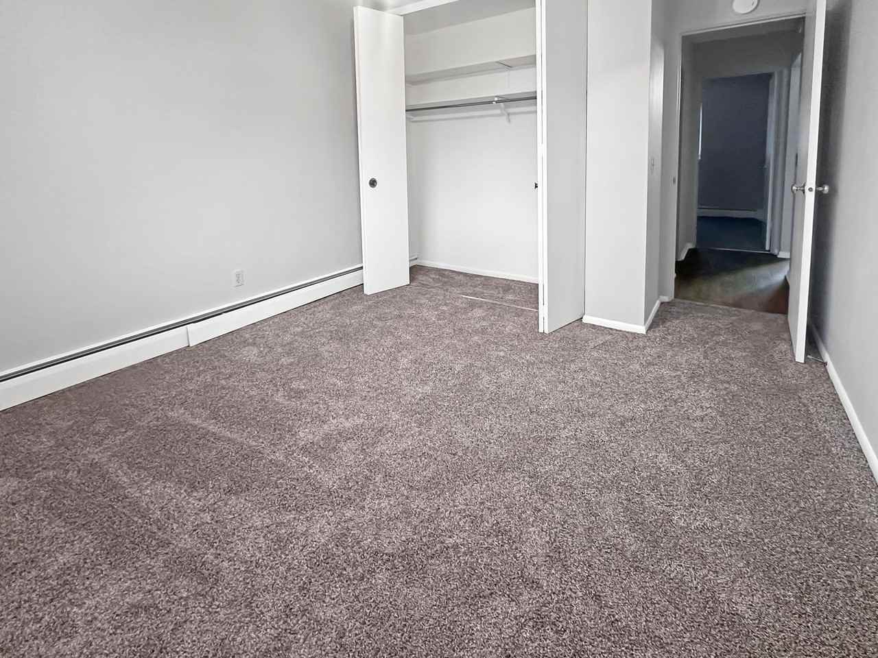 2843 S Burdick St #B - Photo 4 of 9