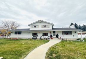 featured image of 1085 Canyon Drive