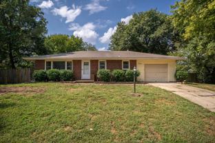 906 Somers St - Photo 1 of 1