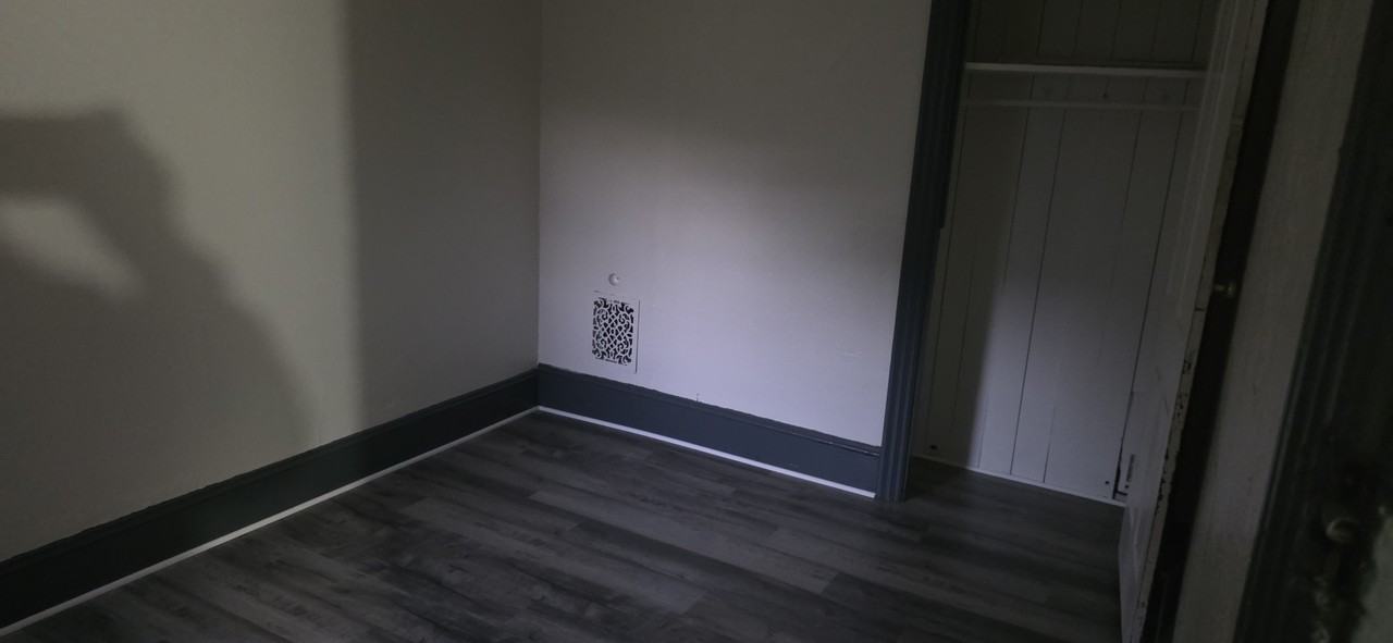 227 Hummel Street - Photo 5 of 14