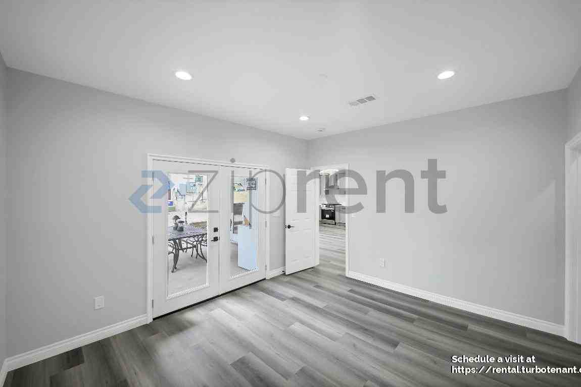 4514 Ellenwood Dr - Photo 7 of 18