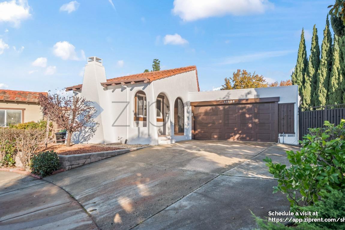 41098 Bairo Court - Photo 2 of 28